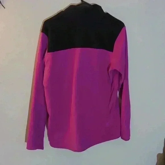 The North Face light weight pull over, pink and black, medium - Picture 5 of 5